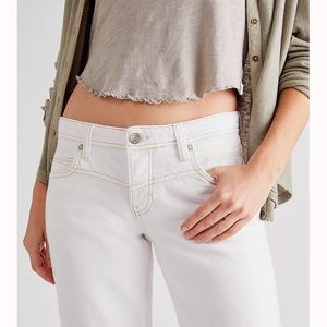Free people size 24 off-white Shelby low rise jean